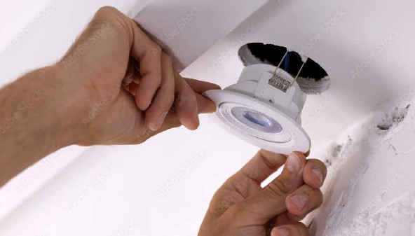 Installation Deckenspot